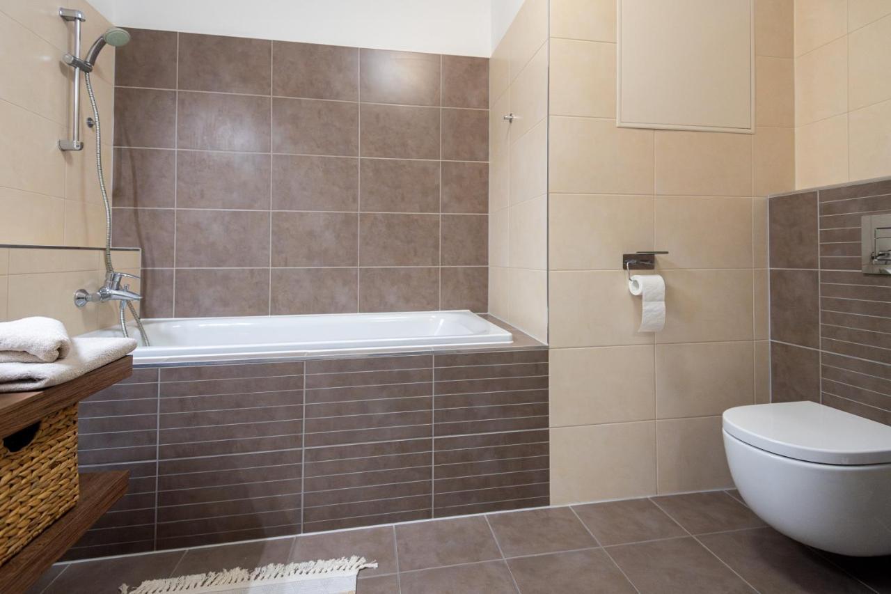 אוסטרבה Nova Karolina Apartment מראה חיצוני תמונה