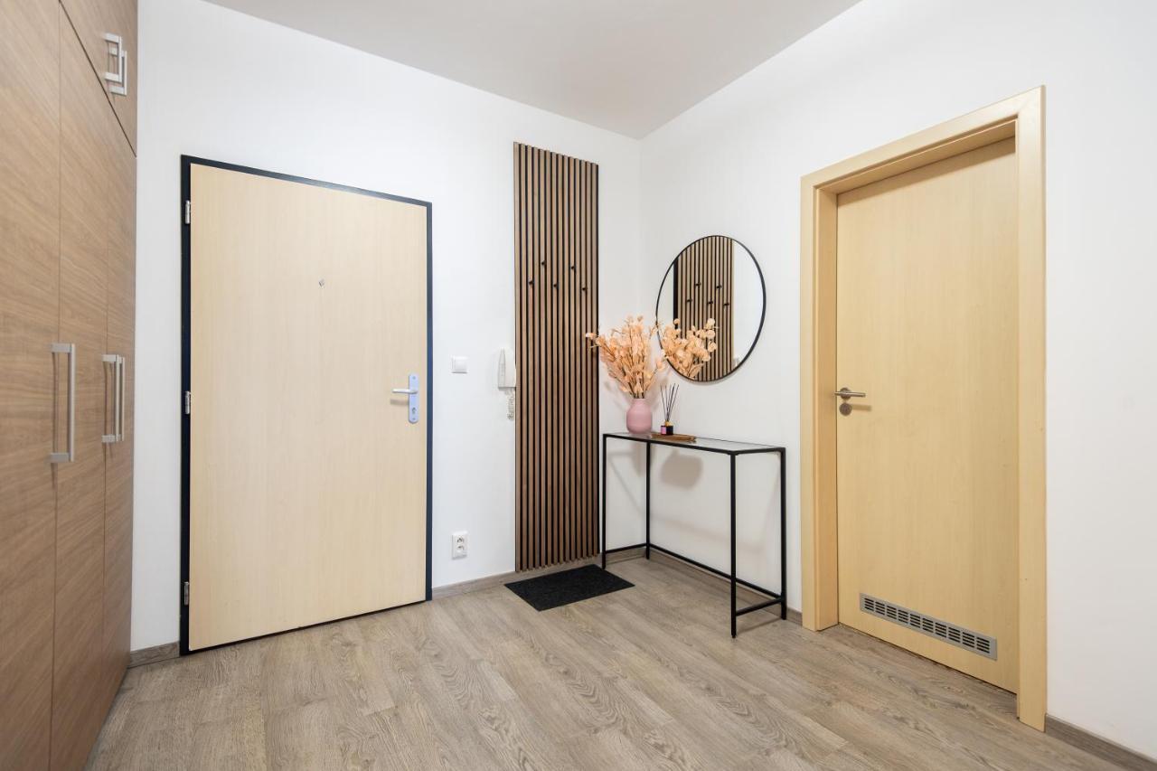 אוסטרבה Nova Karolina Apartment מראה חיצוני תמונה